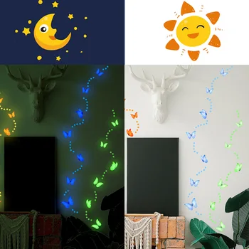 Трехцветные наклейки на стену с бабочками, светящиеся наклейки, декоративные наклейки на стену для спальни, самоклеящиеся светящиеся наклейки на стену